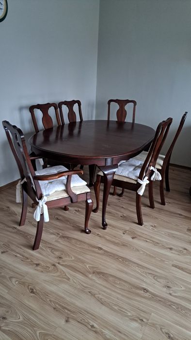 Stół drewniany rozkładany