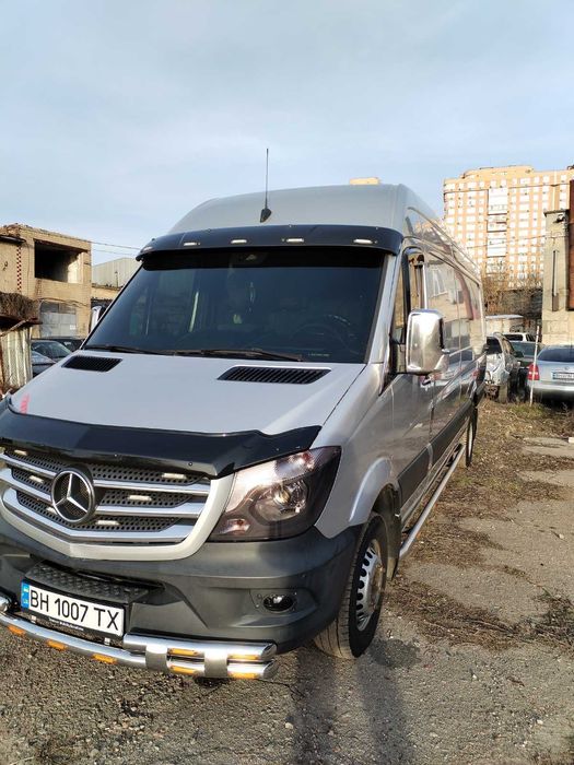 Автомобиль Mercedes-Benz Sprinter 519