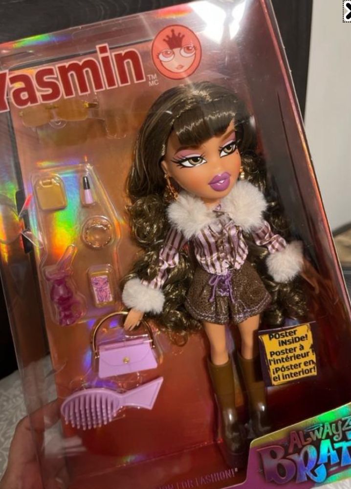 Bratz Alwayz Fashion Doll with 10 Accessories