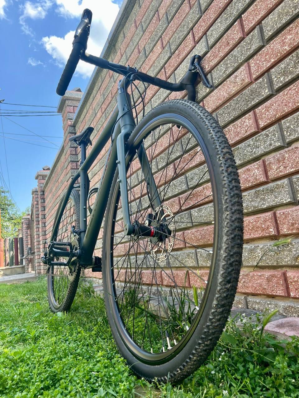 Гравійний велосипед DeMARCHE Gravel Point 28" SORA (рама L, 18S, 2х9)