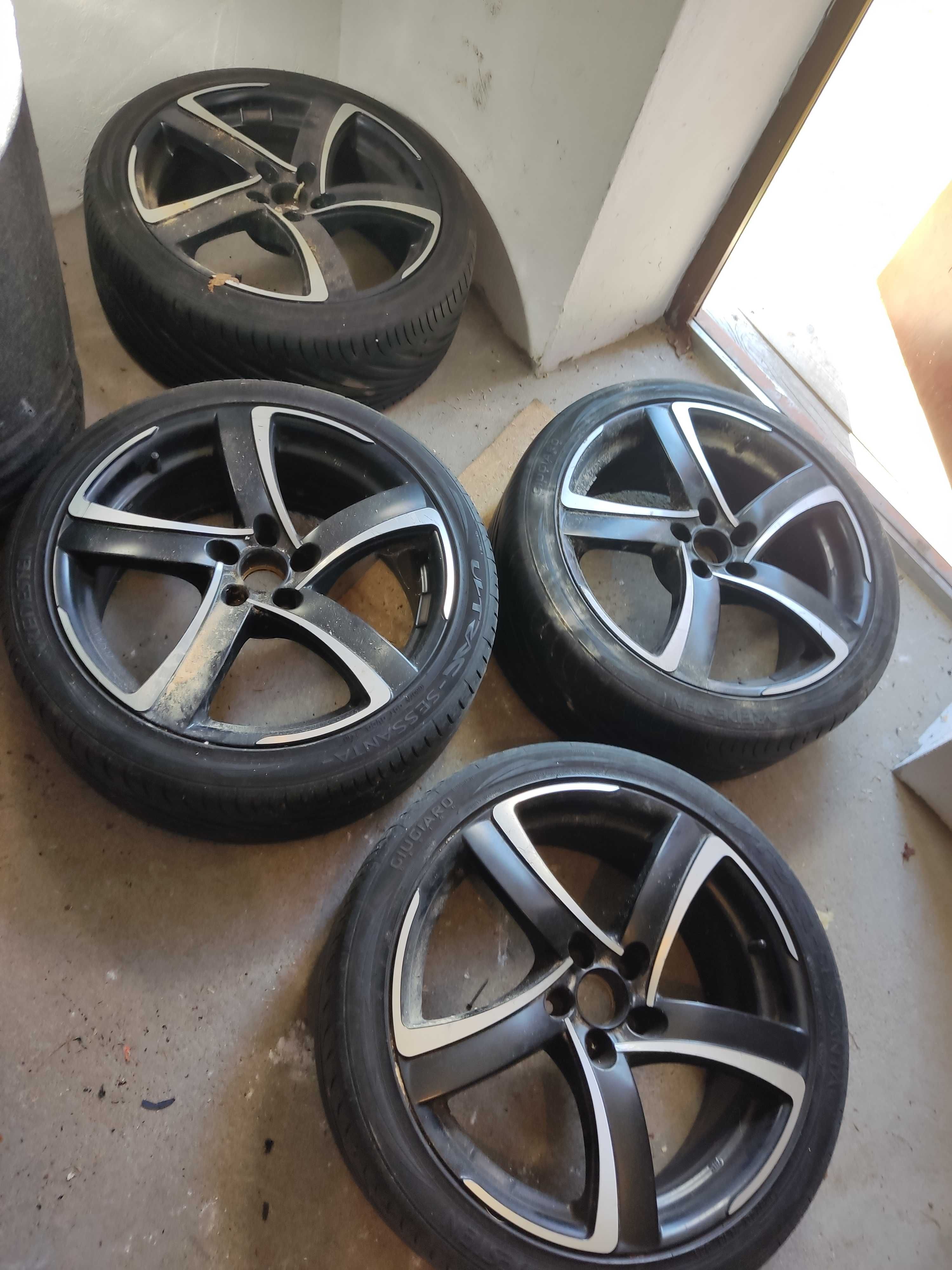 Felgi 18" 5x100 z oponami Golf/Audi/Seat