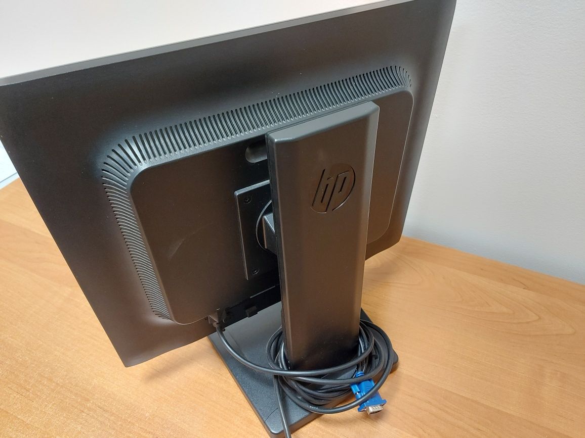 Monitor LCD 19' HP Elite Display E190i IPS 19 cali 1280x1024 + kable