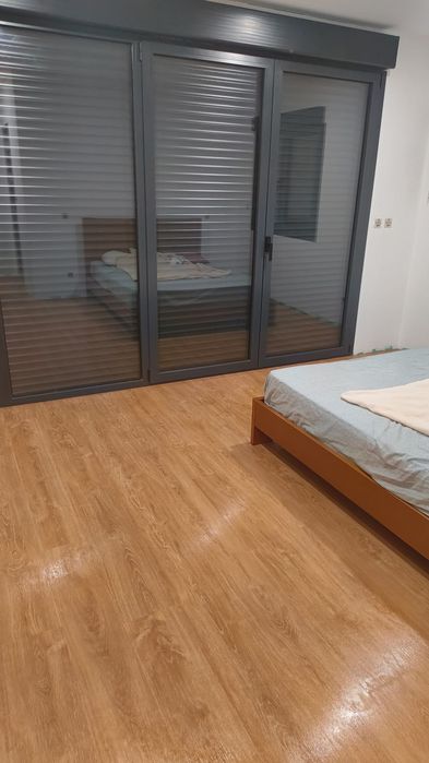 Ladrilhador com 40 anos de experiência – Azulejo, Mosaico e Pavimento