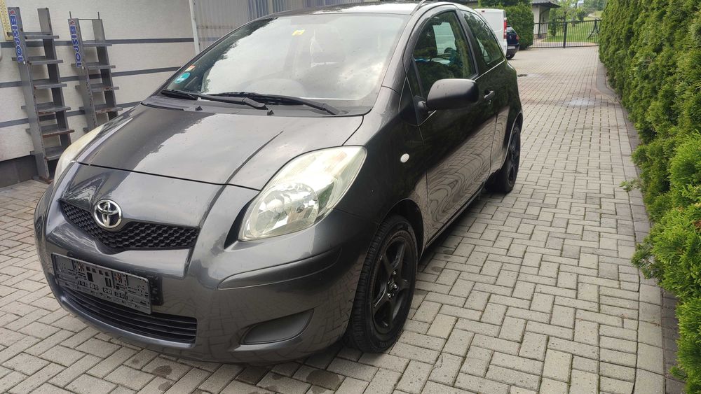 toyota yaris 1,0b