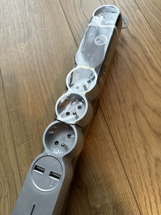 Listwa zasilająca przedłużacz 6x 230V; 2x USB
