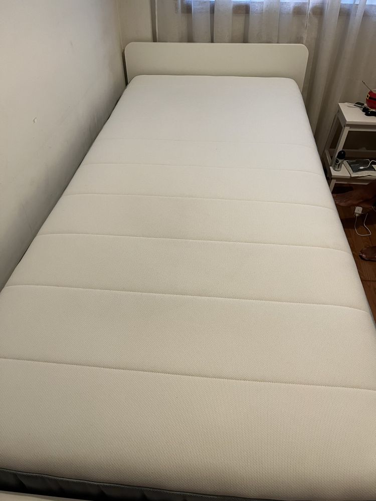 Cama e colchao IKEA pouco isados