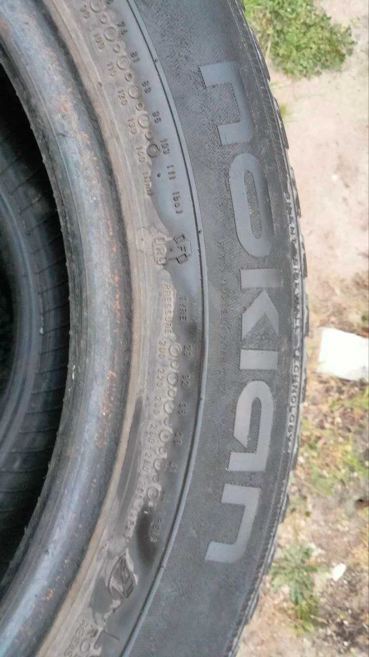 Продам гуму Nokian 205/60 R16 зима (Вживана)