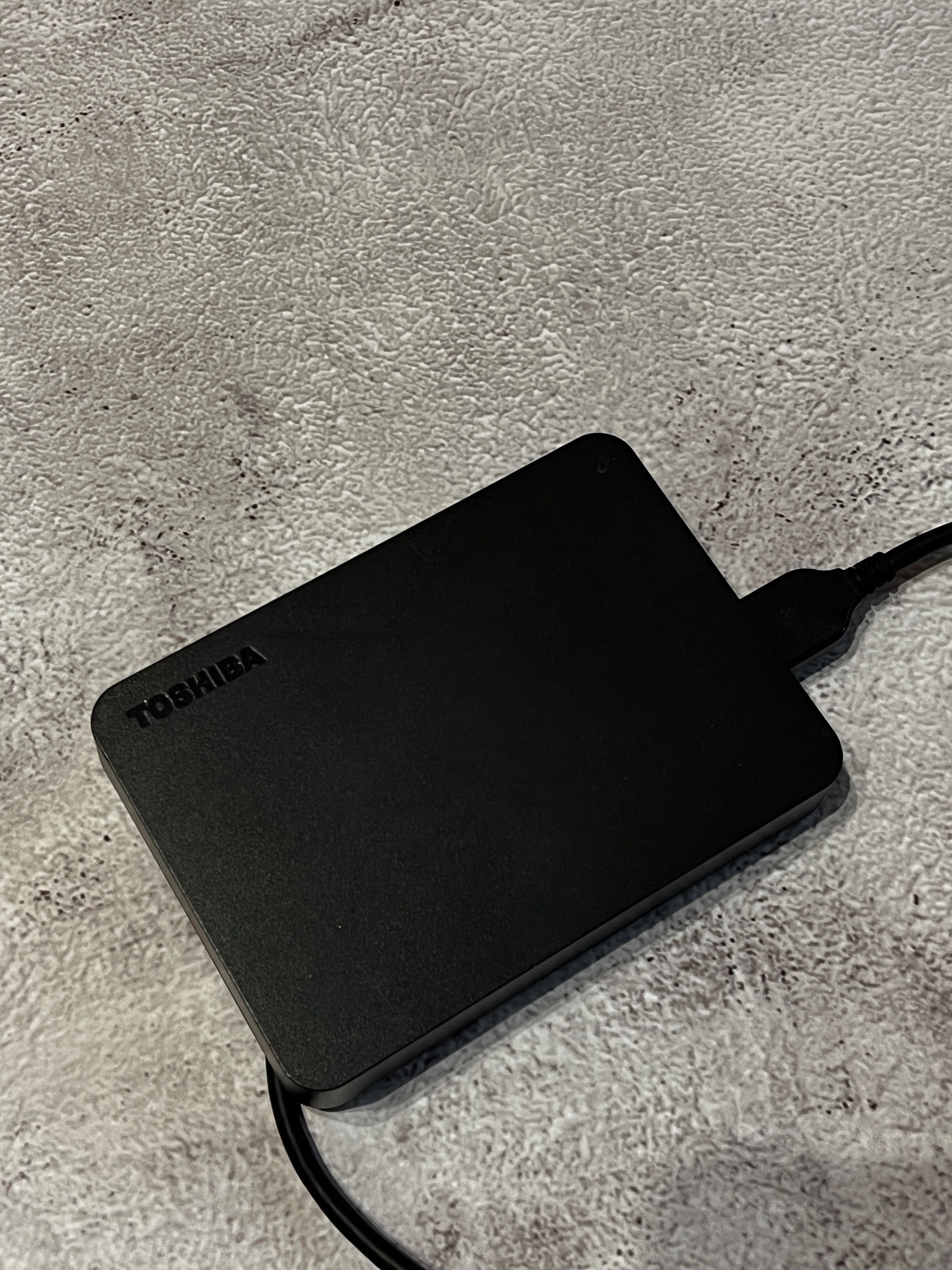 Toshiba 4TB зовнішній жорткий диск HDD