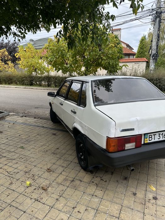 ВАЗ 21099 2000 год газ-бензин