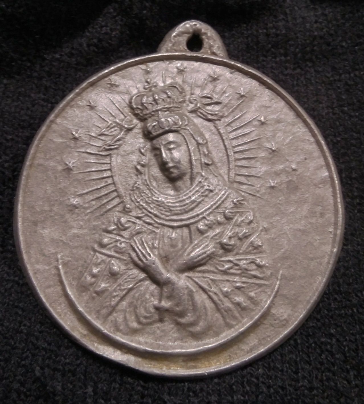 Stary ryngraf,medalion Ostrobramska