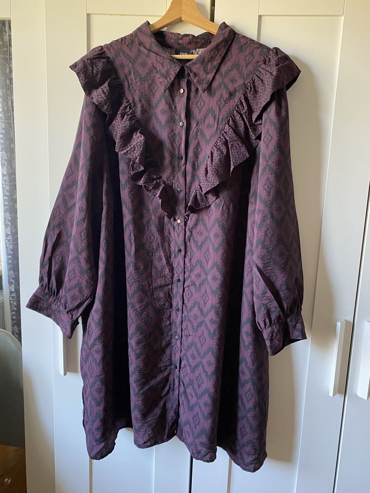 Sukienka z wiskozy koszulowa plus size 54 marka ZIZZI