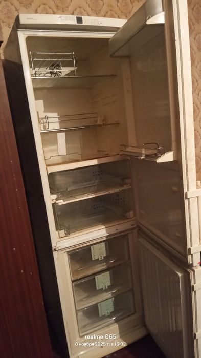 Холодильник LIEBHERR