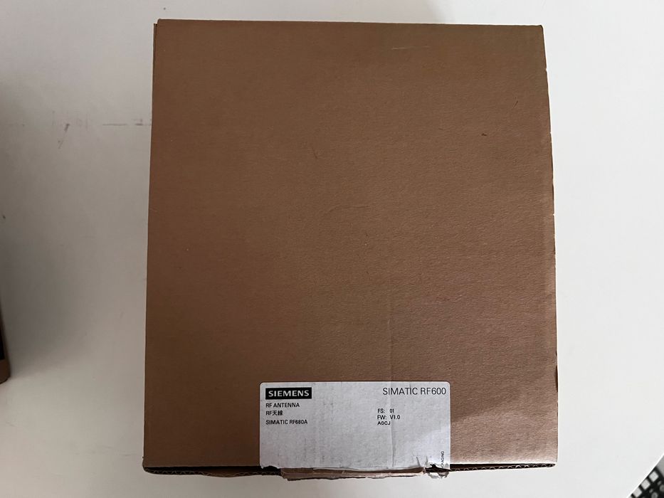 Siemens antena RFID SIMATIC RF680A 6GT2812-2GB08