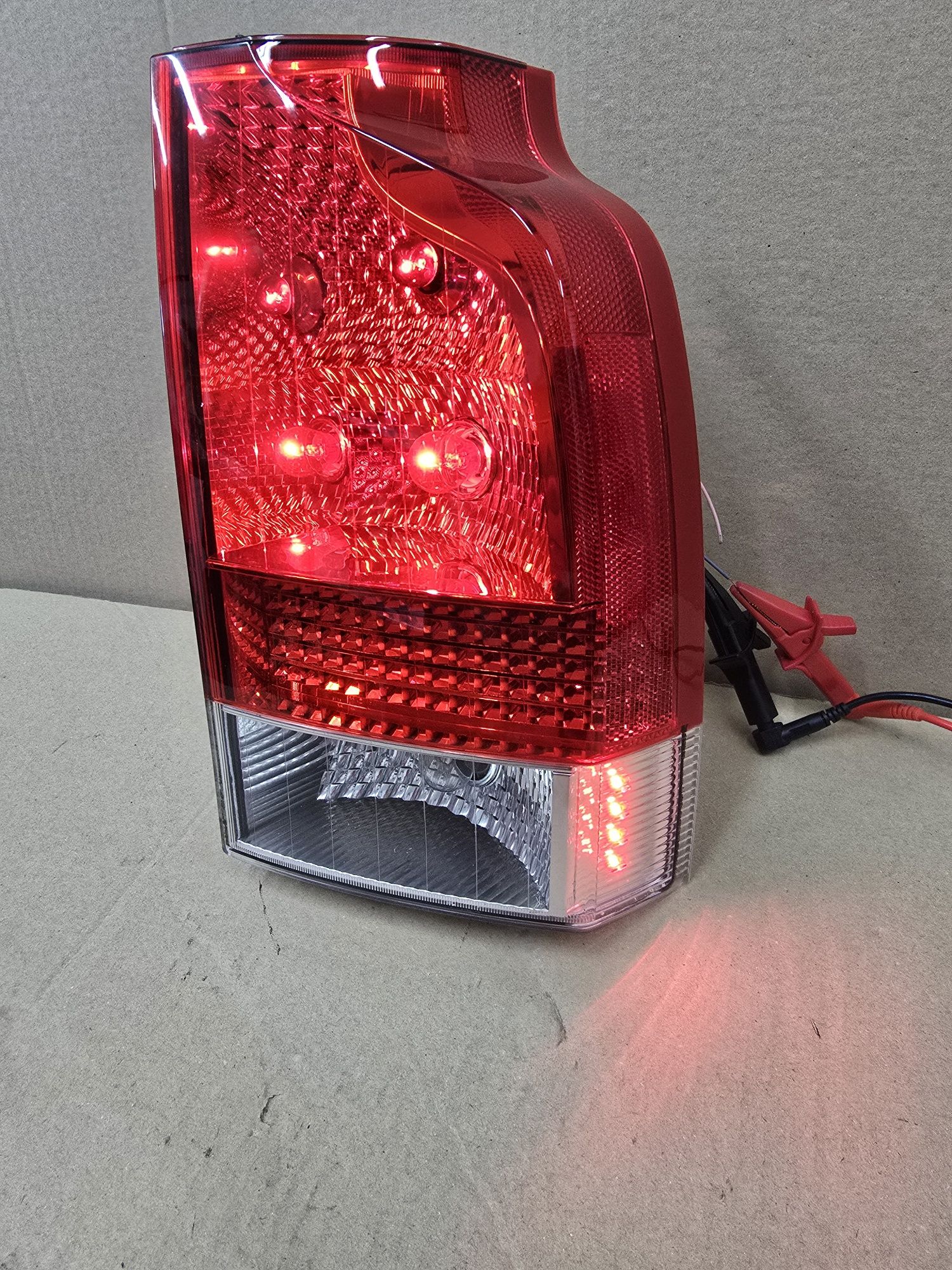 Lampa prawa tylna volvo V70II XC70II LIFT NR 7