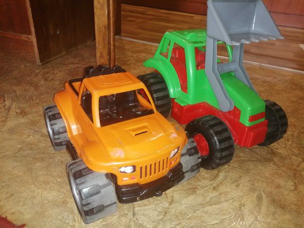 Трактор и джип, игрушки