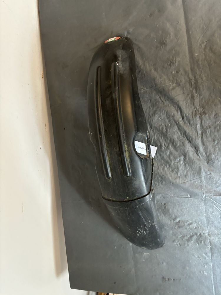 Błotnik przedni przód SUZUKI DR800 750