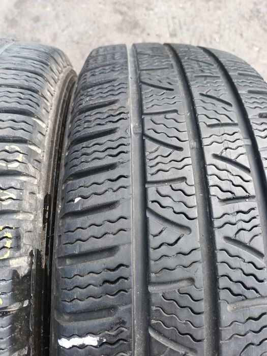 Pirelli Carrier Winter opony zimowe 215/70/15C - 2 szt. R15 W-wa WK
