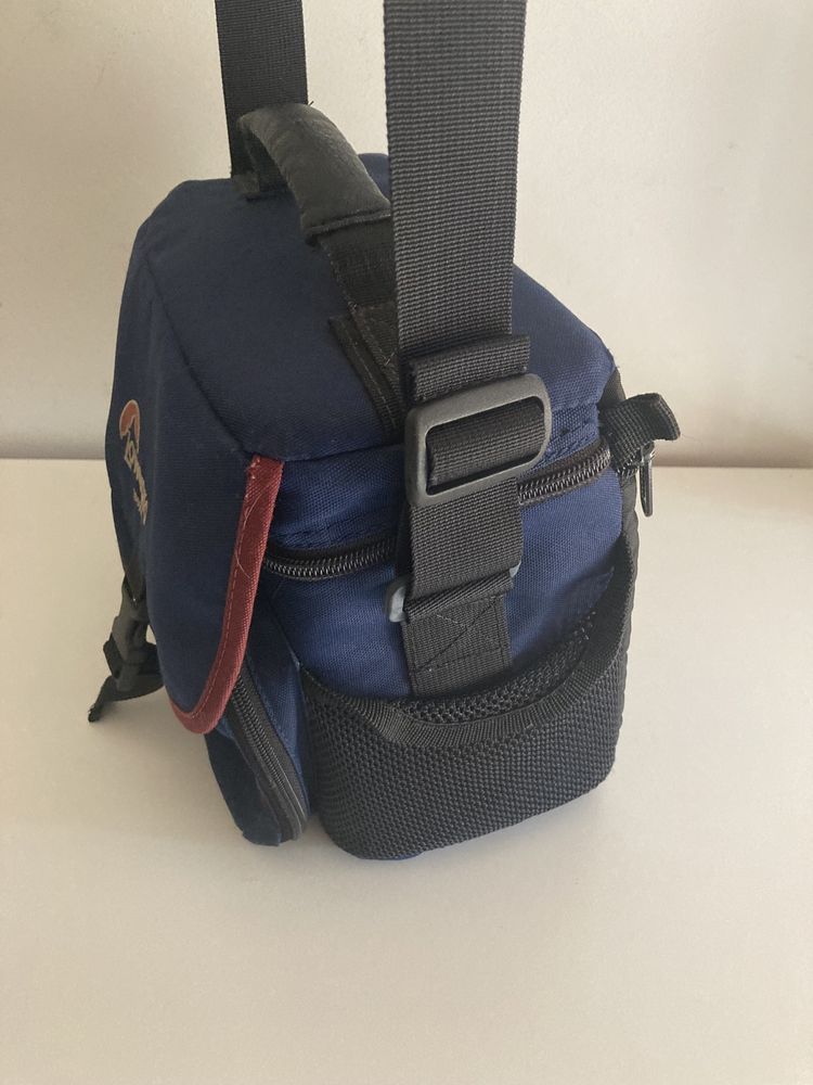 Bolsa Máquina Fotográfica Lowepro Nova 2