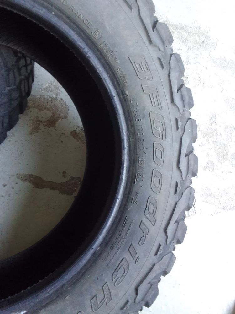 4 Pneus 245/70 R17 Bf goodrich All Terrain