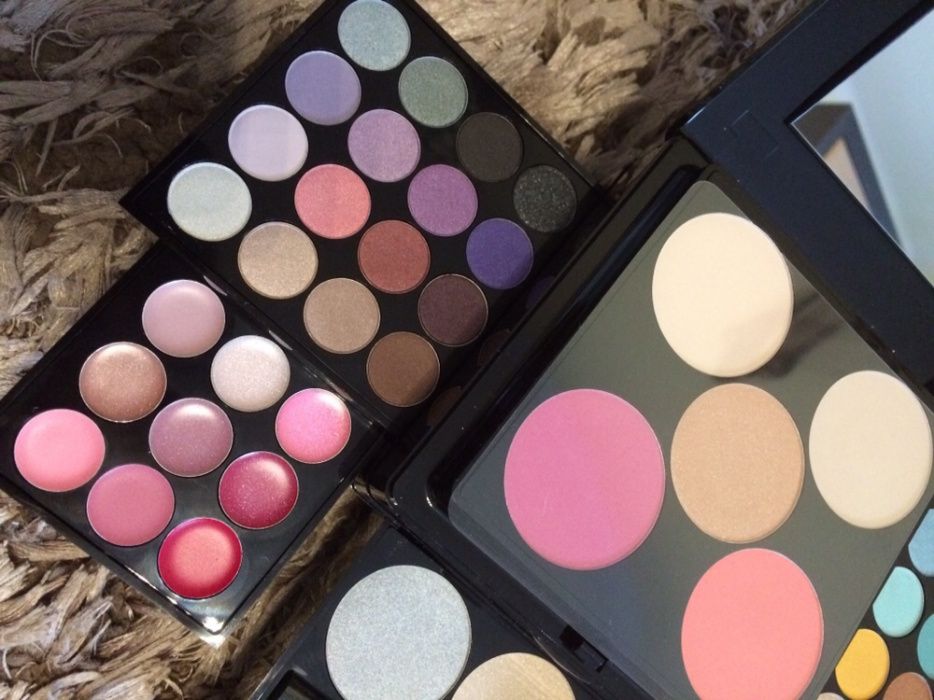 Nowy oryginalny z Włoch zestaw cieni, błyszczyków, róży Sephora