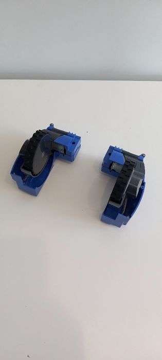 Koła napędowe z nowymi oponami iRobot Roomba 581
