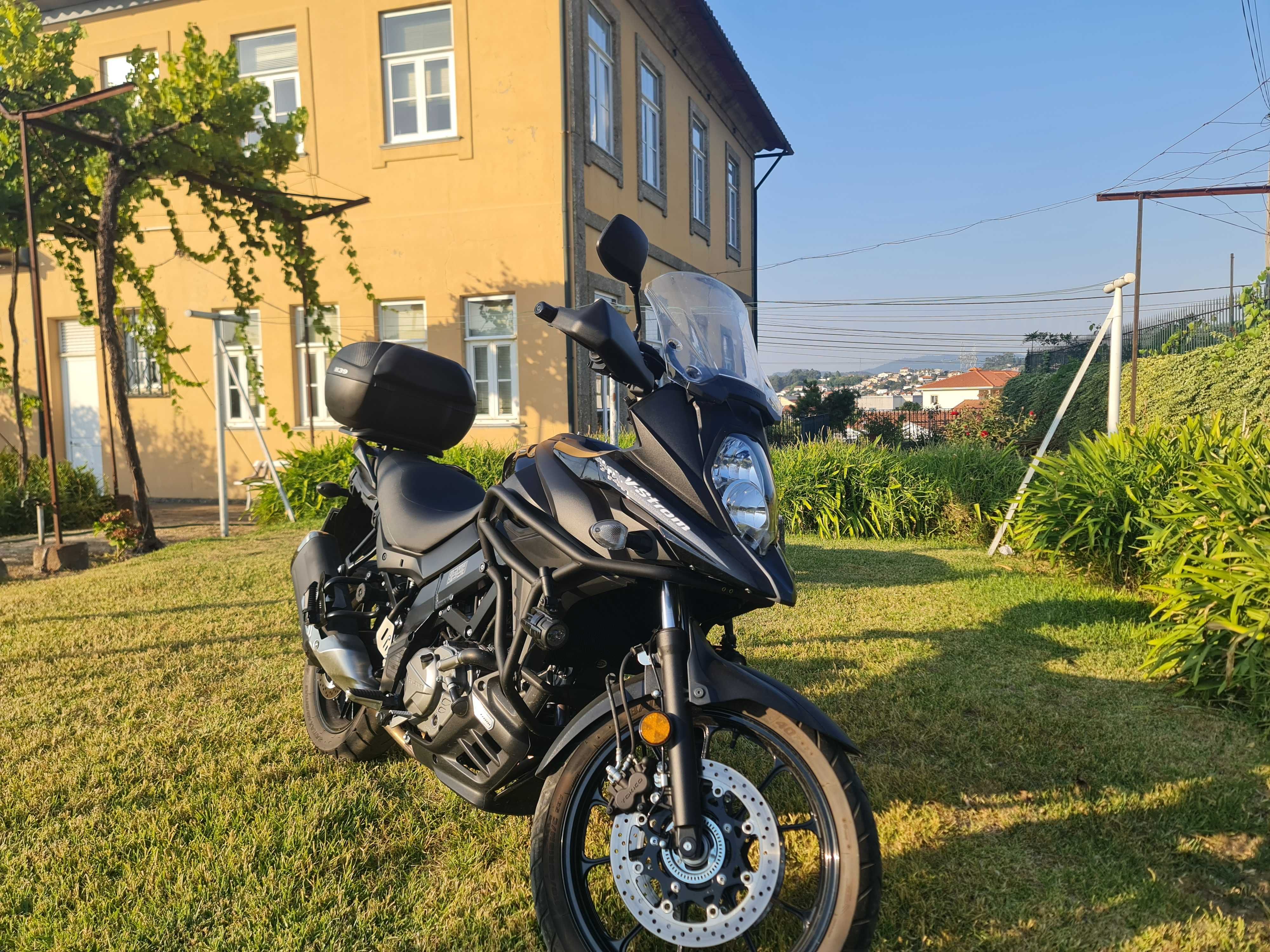 V-Strom 650 - ano 2020 - kms7300