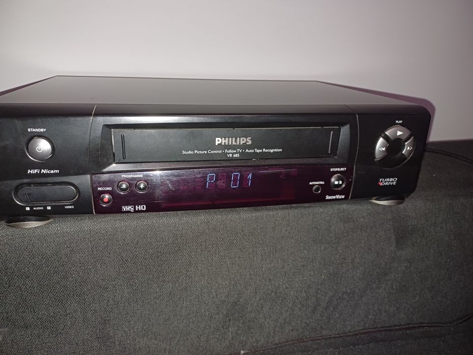 Magnetowid Philips VR685.
