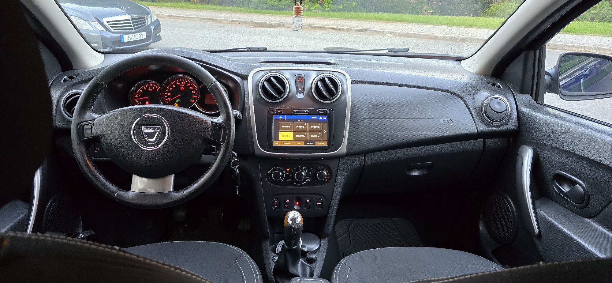 Dacia logan mcv 0.9cc gasolina e GPL de fábrica 255mil km aceito retom