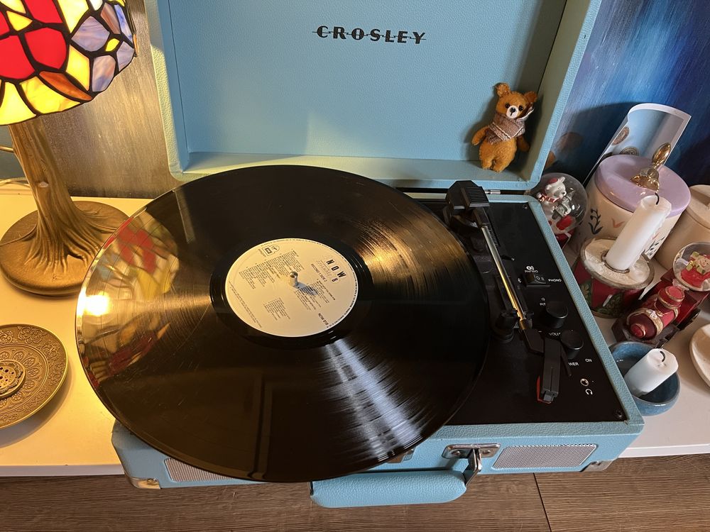 Вініловий програвач Crosley Cruiser Plus with Bluetooth