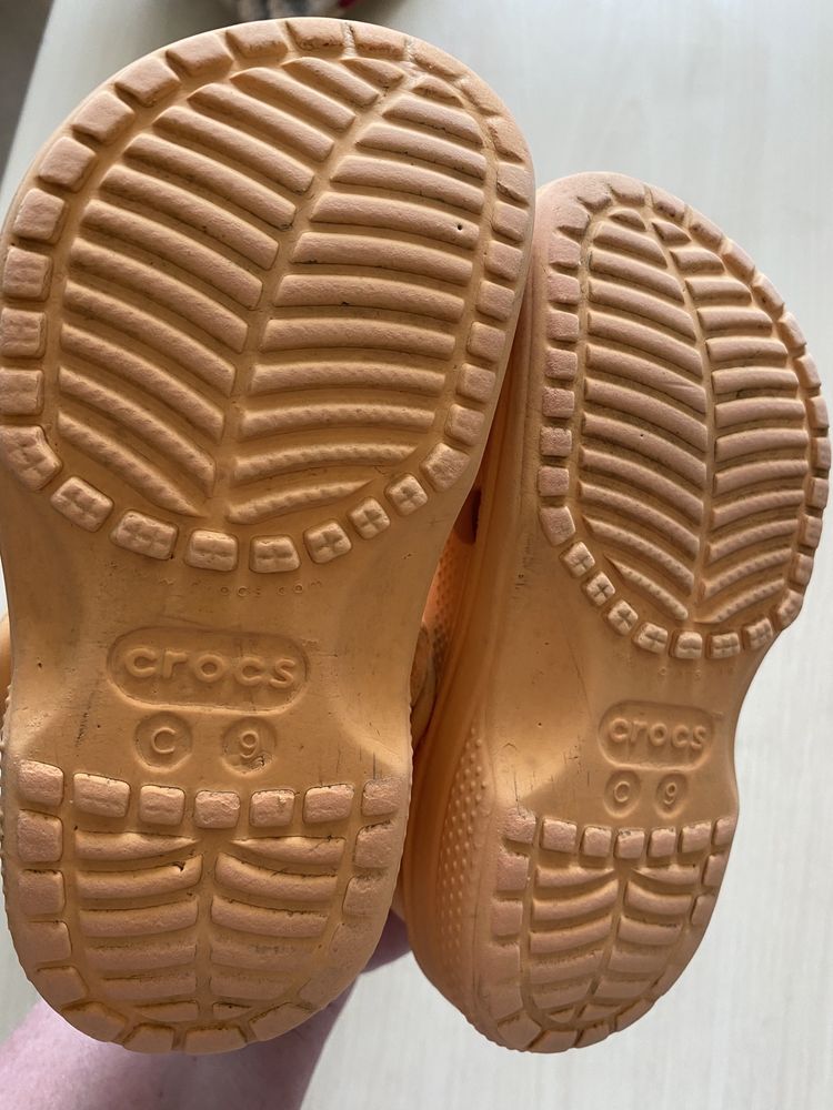 Продам Crocs оригінал в гарному стані