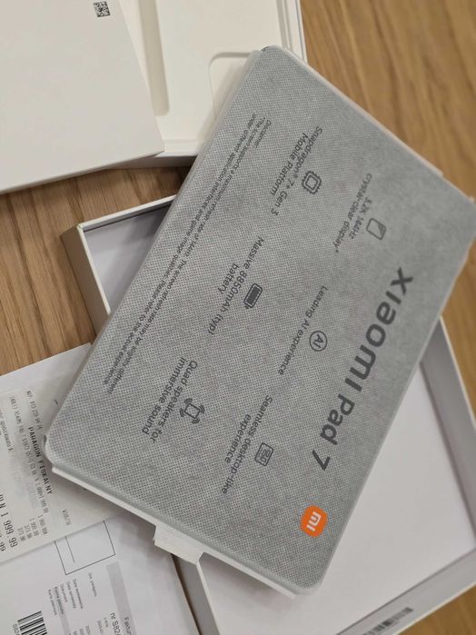 Tablet Xiaomi Pad 7 8/256 GB super stan długa gwarancja 07.2027 etui