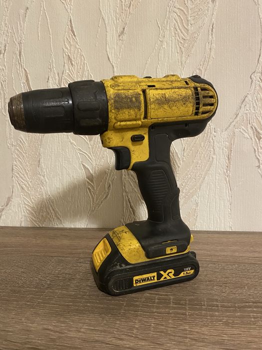 Аккумулятор + Зарядное DeWALT DCB 183G 18v