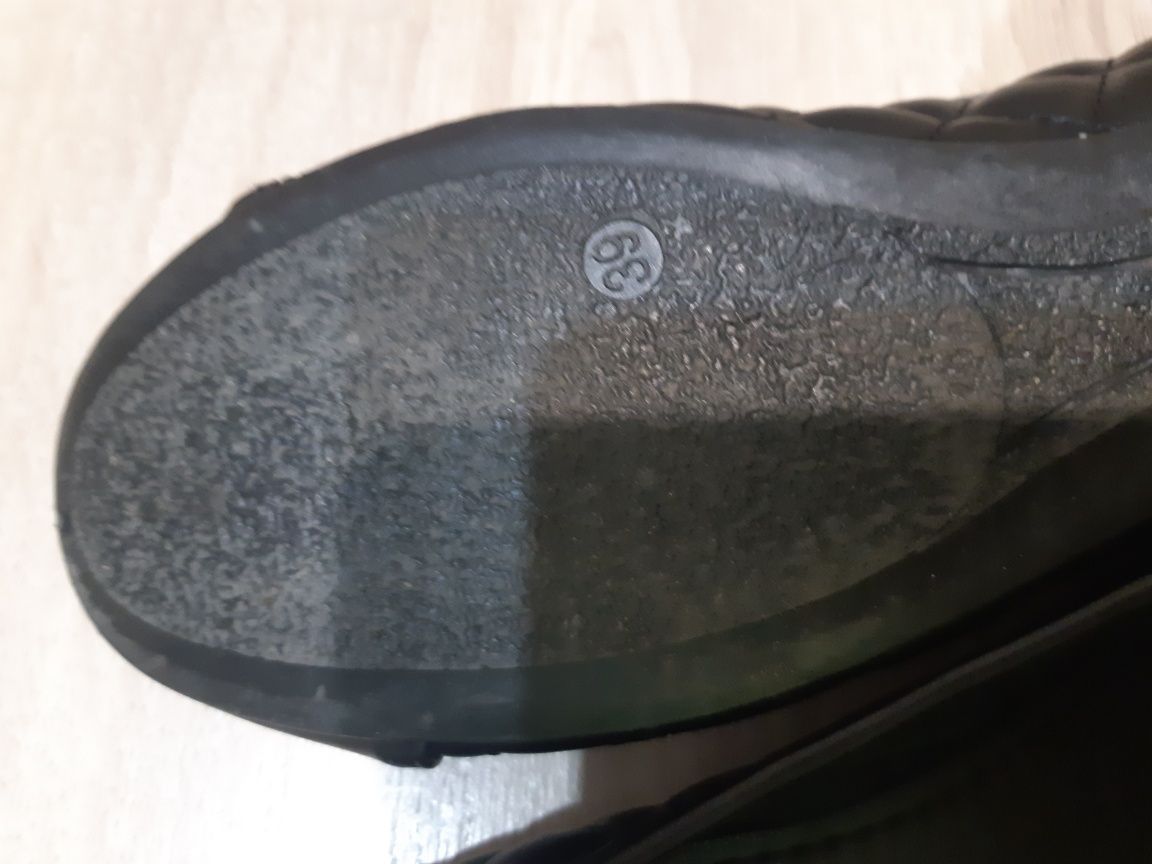 Półbuty r.39 z ccc baleriny