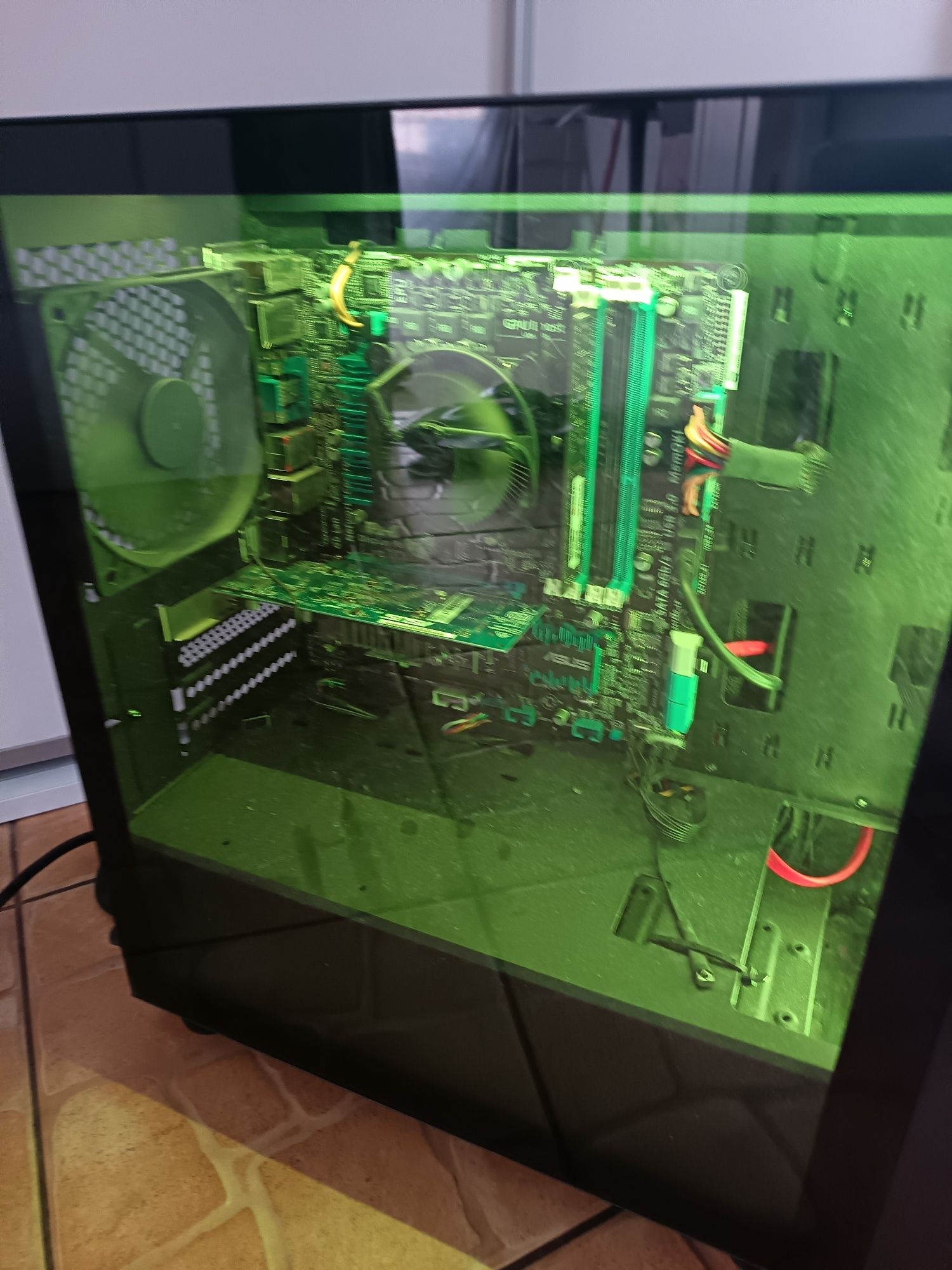 Komputer gamingowy I5 Intel NVIDIA 512 GB SSD LED