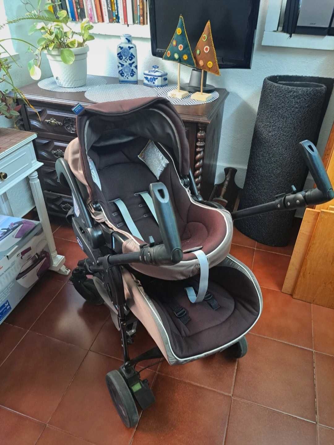 Carrinho de bebé + ovo Chicco
