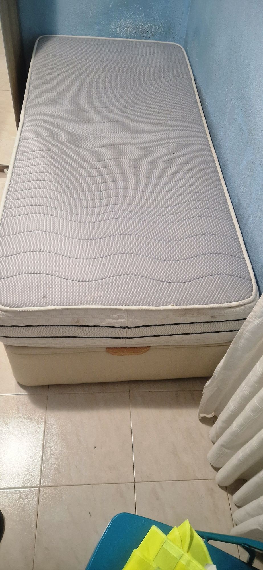 Cama de solteiro