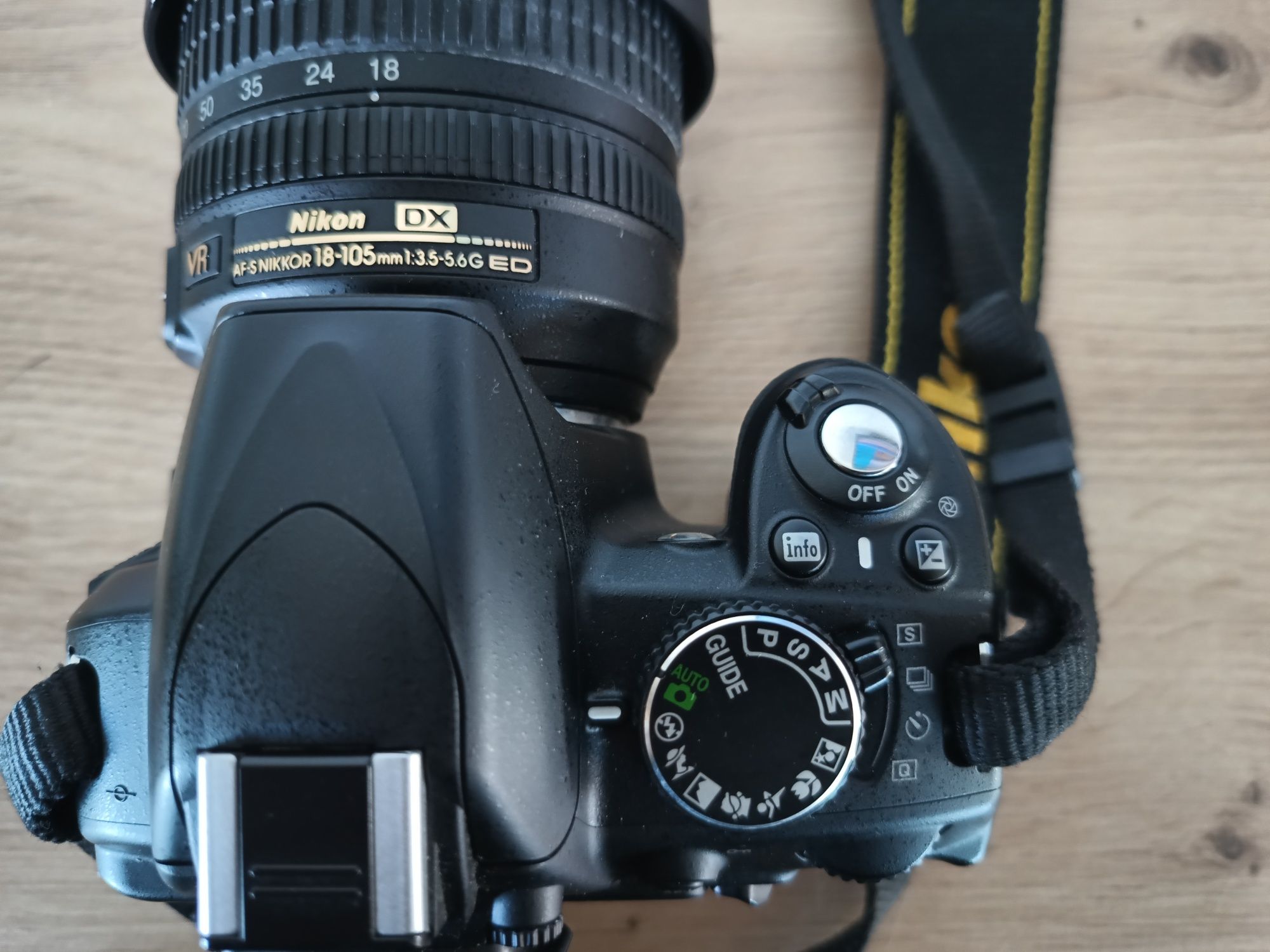 Nikon D3100 + obiektyw Nikkor 18-105
