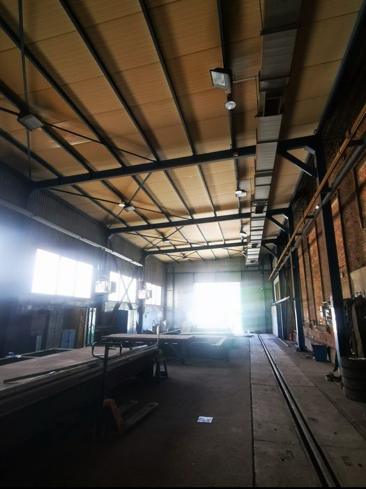 Hala Produkcyjno magazynowa pow  300 m2 suwnica 10T do wynajęcia