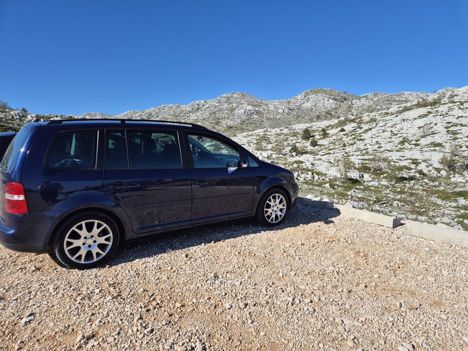 Vw Touran 1.9tdi  7 osob