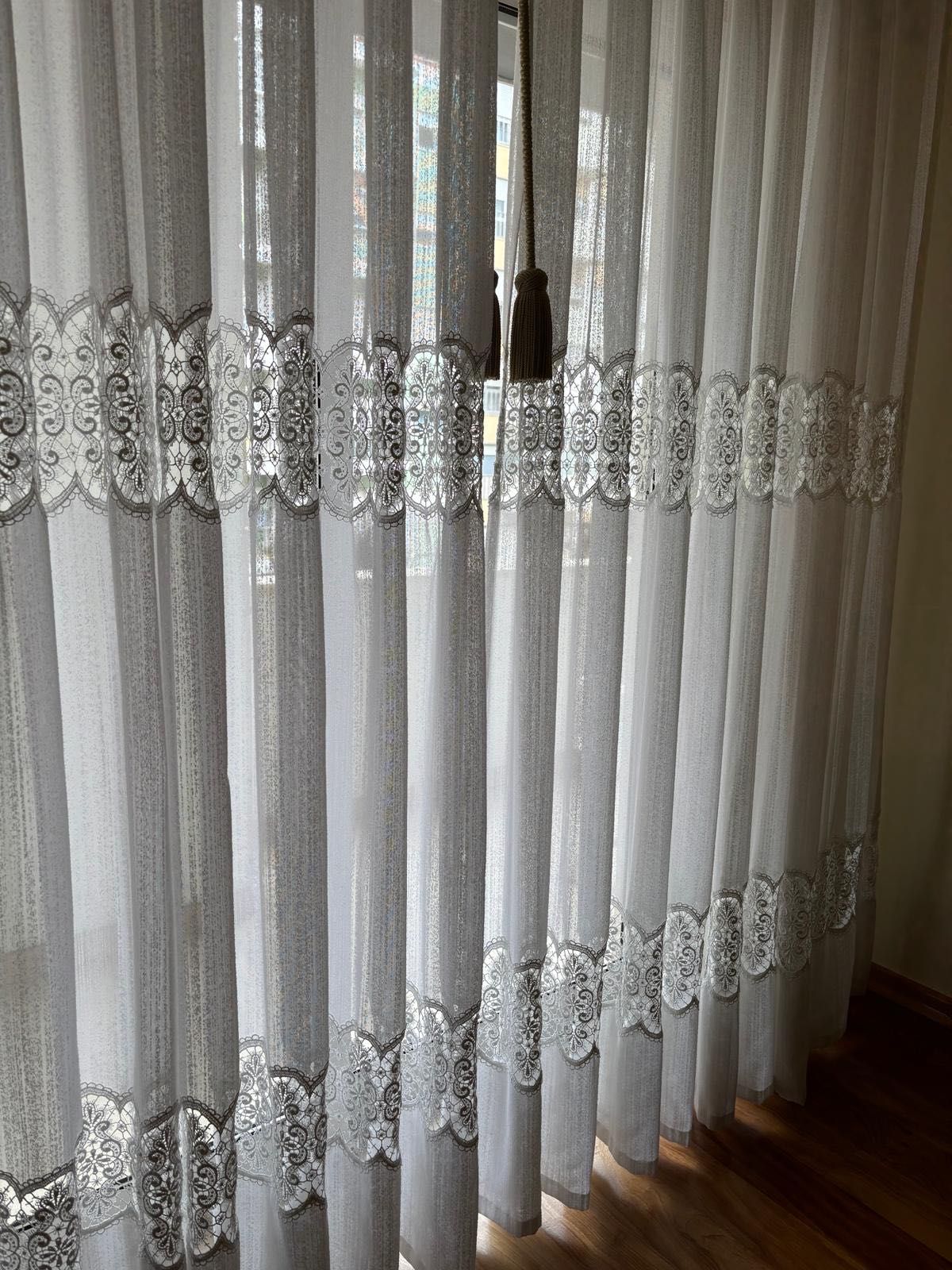 Cortinado com rendas