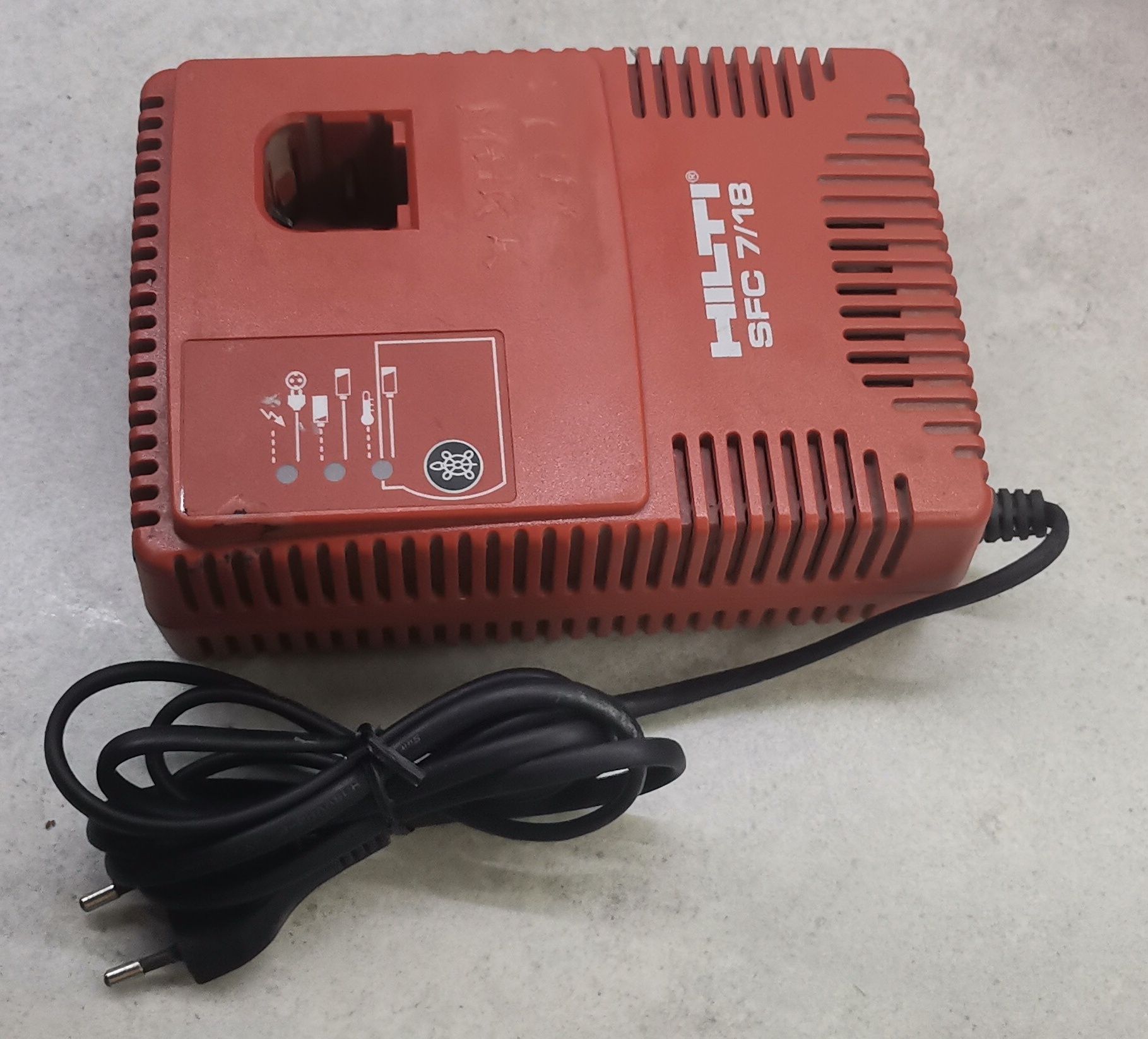 Ładowarka Hilti SFC 7/18 7,2V - 18V stary typ
