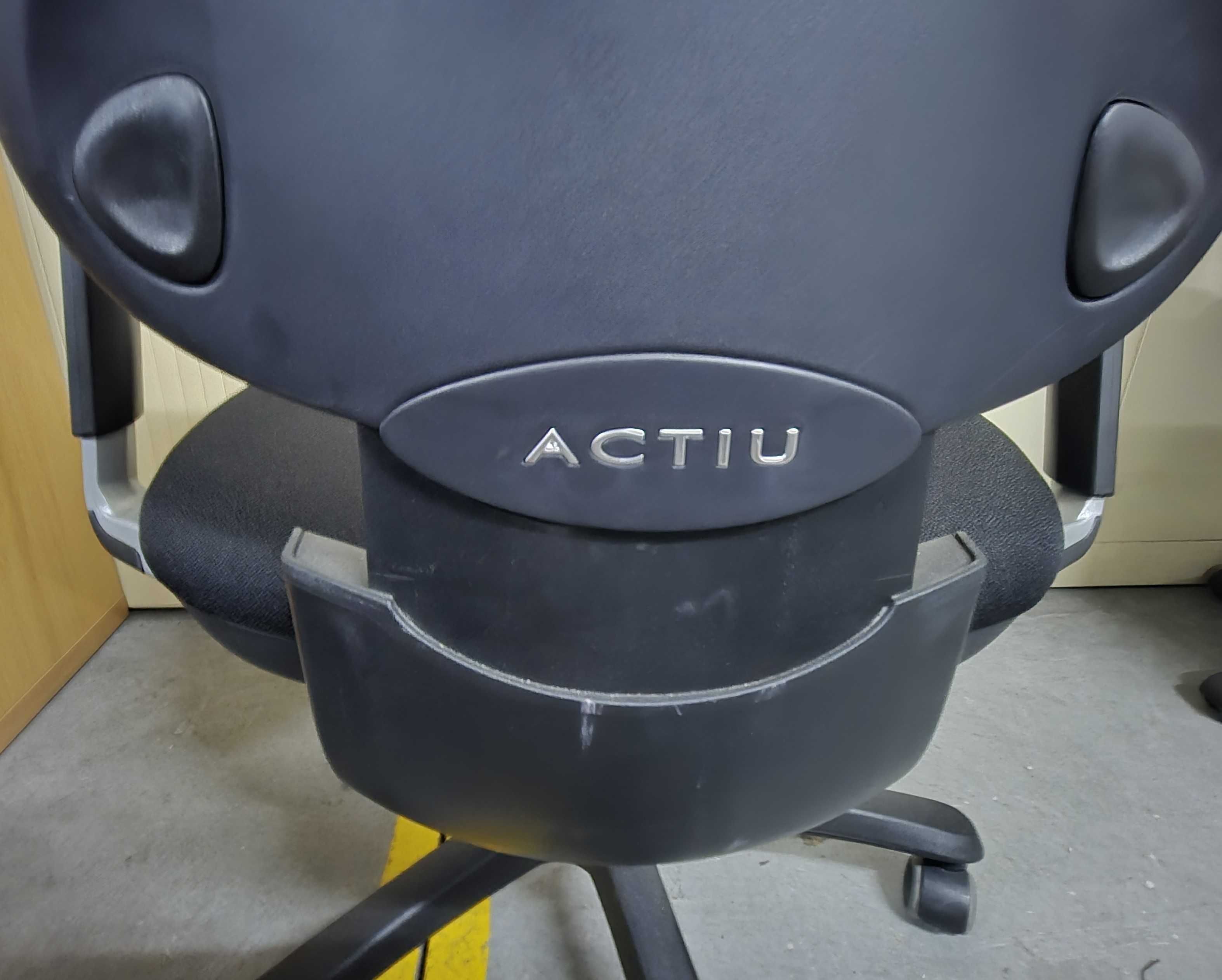 Cadeira de escritório ACTIU