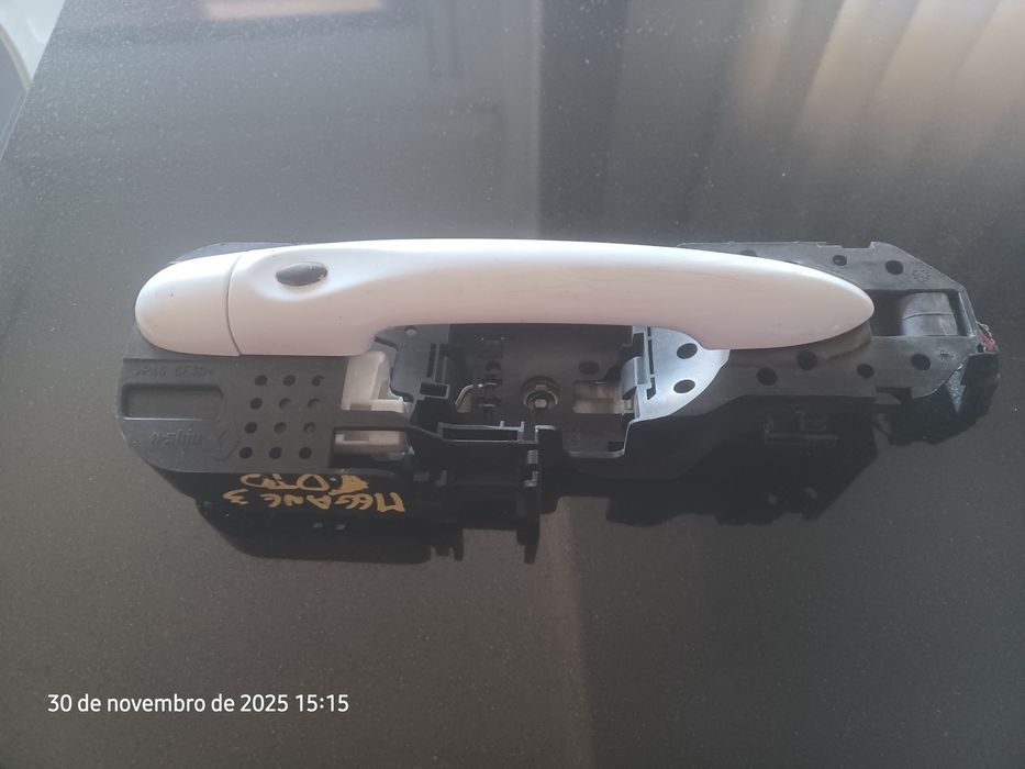 Puchador porta esquerda renault megane 3