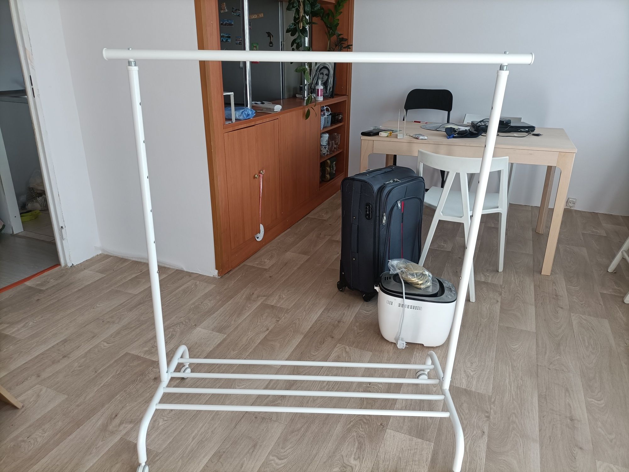 Ikea RIGGA wieszak na ubrania