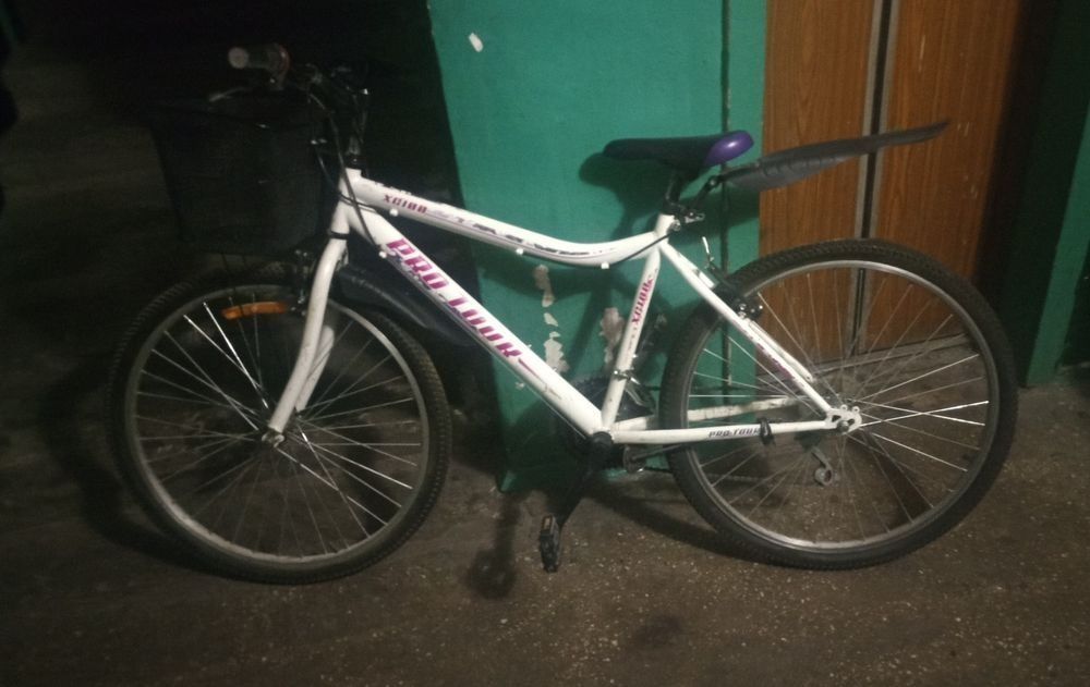 велосипед подростковый от 10 до 16 лет,сост.хорошее,цена 2.800 гр.