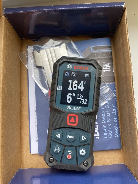 Лазерна рулетка Bosch GLM165-22