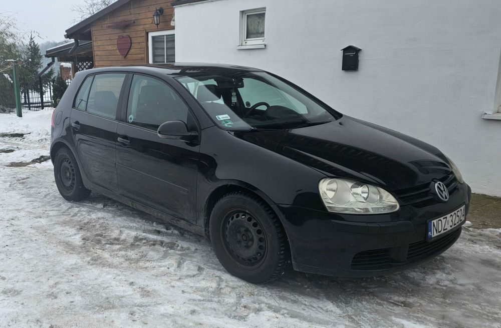 Sprzedam Golfa V z 2004 roku benzyna
