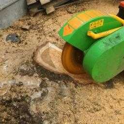 Frezowanie pni Karczowanie Koparka łancuchowa  Rebak Glebogryzarka