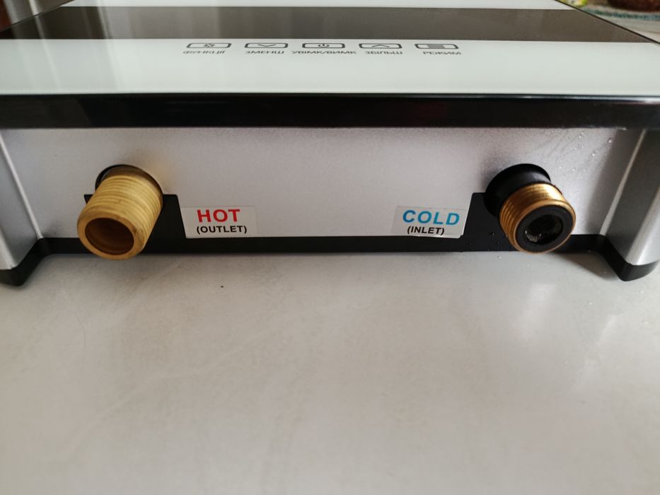 Проточный водонагреватель Swan (8.5 кВт)