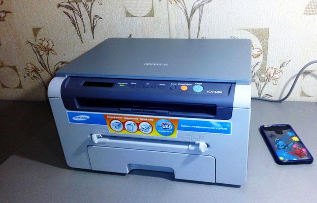 Лазерный МФУ Samsung SCX-4200 (принтер, сканер, копир)